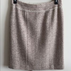 Classy Ann Taylor Cream & Beige/Gold Threa…